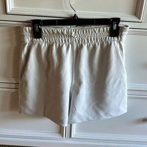 Lululemon Softstream High Waist Short Sz 6 Bone
